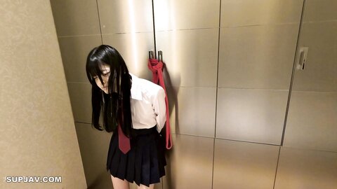 4698290 50% OFF![Amateur first time shooting]****zynxzjo* Manami (18) 158 cm 45 kg C-cup slender chibi. She`s cute but for some reason she agreed to be filmed. We ended up doing Nakadashi, Irruma, toy ***