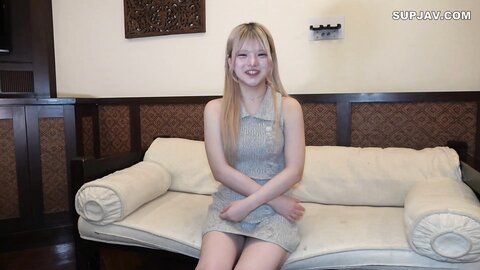 4699320 [nothing]****zynxzjo* Super cute fair-skinned white gal! She`s too cute and innocent with her smile when she smiles! The bonus high-definition video!