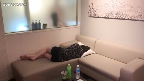 4699810 6900pt→3980pt (limited to the first 20 people to arrive) ☆Amateur threesome with black hair and neatness☆ *Slightly shaky due to individual shots, but ****zynxzjo* real.