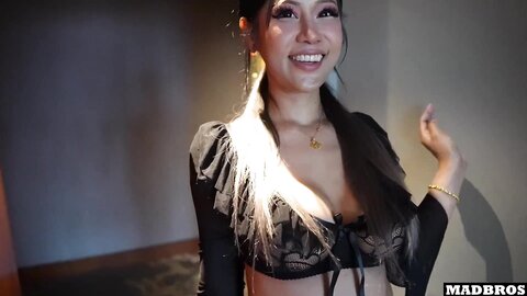 Une Salope Singapourienne En Chaleur Annule Rdv Pour Bien Se Faire Bais