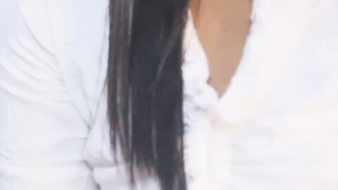 Sharing A Bed පුන්චිගෙ දුවට දුන්න නත්තල් තැග්ග