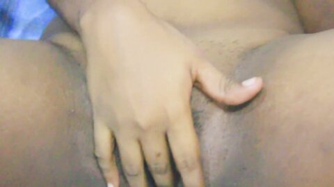 Sharing A Bed පුන්චිගෙ දුවට දුන්න නත්තල් තැග්ග