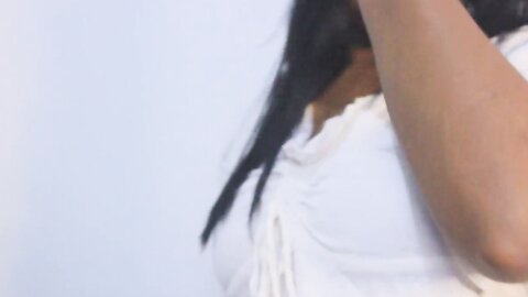 Sharing A Bed පුන්චිගෙ දුවට දුන්න නත්තල් තැග්ග