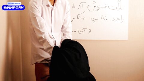 همکارم تو محل کار برام سیخ کرد و اینجوری از خجالتم درومد