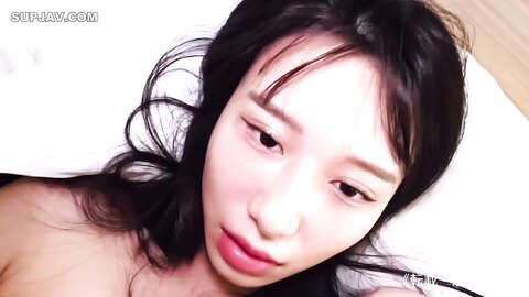 4706387 期間限定1480pt！[無]****zynxzjo* [中出し]女優レベルのルックスの天然美女とイチャイチャして中出し。こんなに可愛い*がちんこで乱れる姿は興奮する。※特典あり