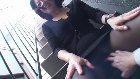 Junko Sakashita An Experienced Woman With Lots Of Hair On Her Pussy Get