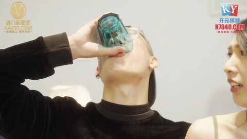 xsjky011背着室友上了他刚交的对象