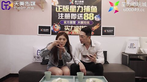 TMXL004房东用大屌操女房客的嫩鲜淫穴