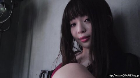 [Graphis] Izuna Maki 槙いずな 『 first gravure 』 MOVIE 01 - 1280x720