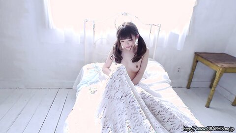 [Graphis] Izuna Maki 槙いずな 『 first gravure 』 MOVIE 06 - 1280x720