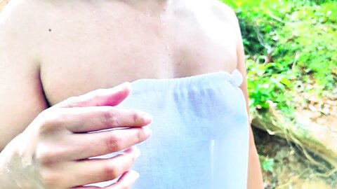 ඇතුලේ යවන්න එපා කැරි වේසා හුත්තො කිවුවත් කුමාරි අක්කාගේ හුත්තට බැස්සුව