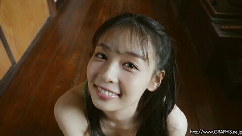 Graphis Gals – Ami Tokita 時田亜美 Naivety Clip 3