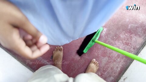 යාළුවගේ කුඩම්මා කොල්ලෝ එකේ ලොකු Sri Lankan Friends Hot Stepmom Caught