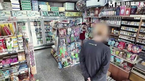 Su Chang  The Female Clerk Who Has An Affair At A Convenience Store