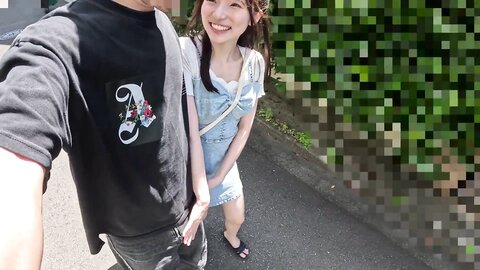BIGC-004 A Small Girl Is Fucked With A Huge Dick And A Super Big Cock.