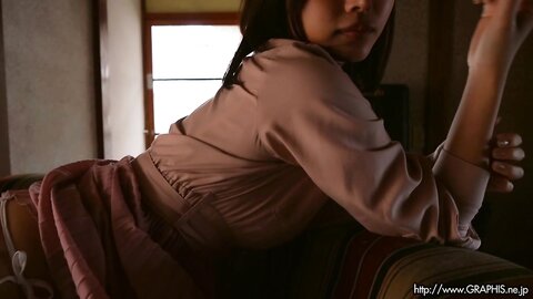 Graphis Gals – Ai Hongo 本郷愛 Emotional Clip 1