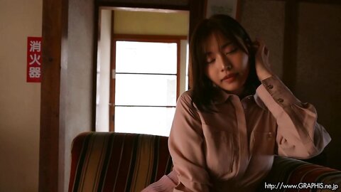 Graphis Gals – Ai Hongo 本郷愛 Emotional Clip 1