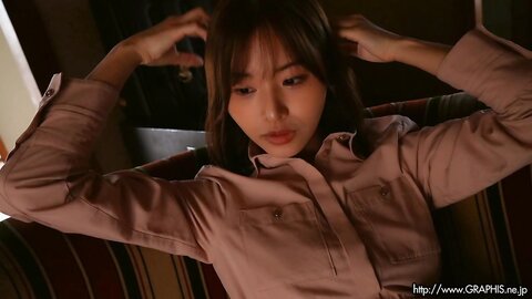Graphis Gals – Ai Hongo 本郷愛 Emotional Clip 1