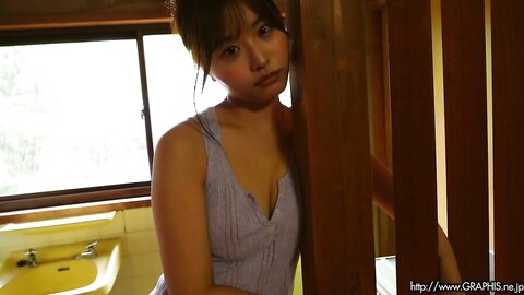Graphis Gals – Ai Hongo 本郷愛 Emotional Clip 5
