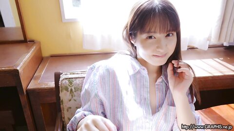 Graphis Gals – Ema Yano 矢埜愛茉 Naturally Clip 1