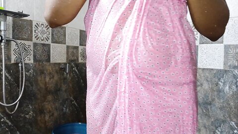 ගමේ නන්ගිය ඇවිත් සැපක් ගන්නව හුත්ත ලෙලි යන්නVillage Girl Solo Fun In Th