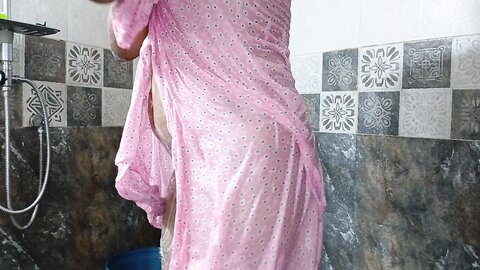 ගමේ නන්ගිය ඇවිත් සැපක් ගන්නව හුත්ත ලෙලි යන්නVillage Girl Solo Fun In Th