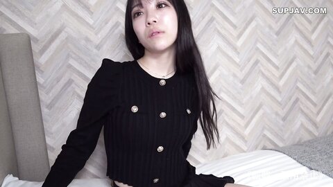 4715690 Dodgy masturbator! [No]****zynxzjo* [Squirting, Nakadashi] Beautiful girl in dirty trousers with a cute Hakata accent. She`s a sensitive girl who comes and even squirts when she`s masturbated. She is