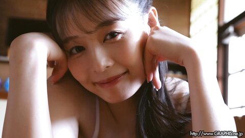 Graphis Gals – Ami Tokita 時田亜美 Naivety Clip 5