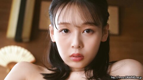 Graphis Gals – Ami Tokita 時田亜美 Naivety Clip 6