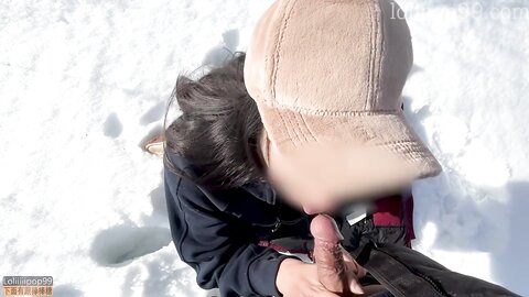 Asian Lululemon Fitness Girl Fucked Warm In 20°C 健身瑜伽裤女友野外用肉棒取暖