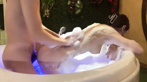 Bathtub Bubble Bath The Best Breasts In The Bathtub Milk Fuck Rear En