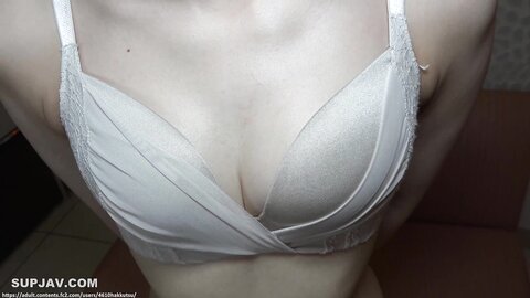4723050 Non censuré avec des offres spéciales ♀166 L`été m`a fait un cadeau La mignonne et svelte Nana est à moitié à l`extérieur et à moitié à l`intérieur ! ****zynxzjo* Visage entier dans la vidéo ! L`été e