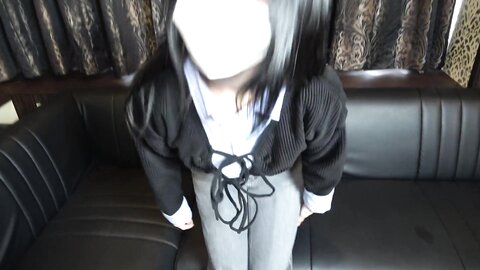 A Slender Girl With A Cute And Gentle Atmosphere