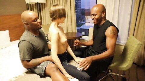 FC2-PPV-1586940 (Amateur girl who is addicted to black cocks) [Japanese loves Black]