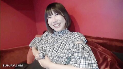 4731085 [本日迄！初回限定セール3980pt→980pt]**pzzyxqx*z* 伝説の色白スレンダー美女再び、20歳人気メンエス嬢とカラオケデート、肉便器化を祝って2連続中出し。[無修正・中出]