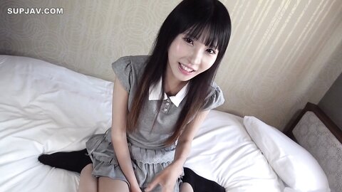 4733076 Promises to be cute. [no]**pzzyxqx*z* [2 rounds of Nakadashi] Flirtatious sex with an 18-year-old slender beauty who loves masturbation.The gap between her innocent personality and her sensitive react