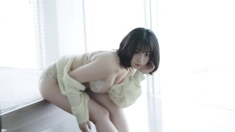 FRIDAY GOLD Mao Takano 髙野真央 - Birth Of A New Hope For Fair Skin 誕生！白肌ニューホープ