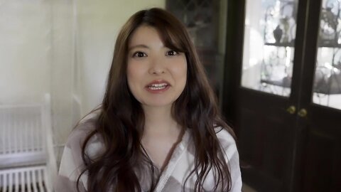 FRIDAY GOLD Miri Hanai 花井美理 - Unreleased J-Cup Naked Body For The First Time 完全未発表Ｊカップ初裸身！