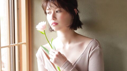 Friday Yuzuha Saeki 冴木柚葉 – Monthly Girl 047 マンスリーガール047