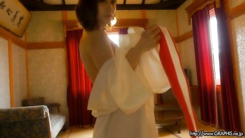 Graphis Minami Kojima 小島みなみ Winter Special 2018 Can you come here Clip 2