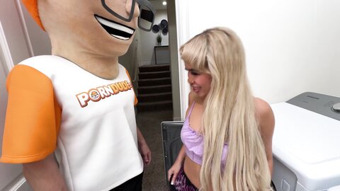 Theporndudes Handyman Service Luna Luxes Tight Spot Gets A Hard Solution Blonde Asian It All