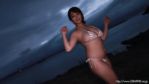 Graphis Marina Shiraishi 白石茉莉奈 - Oh Boy Clip 04