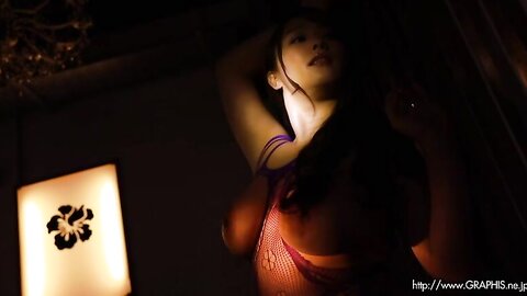 Graphis Marina Shiraishi 白石茉莉奈 - Oh Boy Clip 09