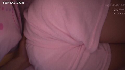 Playing with my stepsister's ass while she's asleep (NHDTB-371)