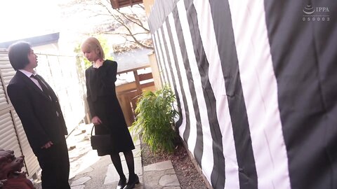 REAL-924 [Uncensored] Nana Kisaki An Unscrupulous Blonde In Mourning Who Shows Up At Her Ex-boyfriend's Memorial Service...