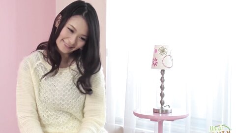 Photoshoot Ends With The Asian Ako Nishino Masturbating And Sucking Coc