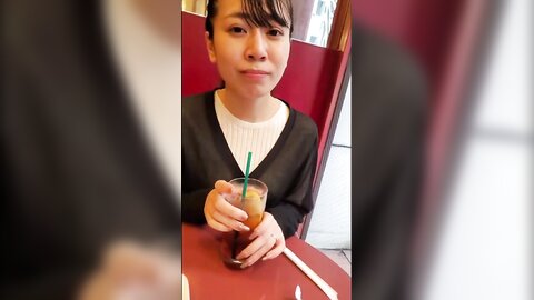 4750684-1 Une femme infidèle qui, bien qu`elle comprenne qu`elle n`est pas autorisée à le faire lorsque son mari est au travail, se fait éjaculer à plusieurs reprises par un homme qu`elle a rencontré sur un sit