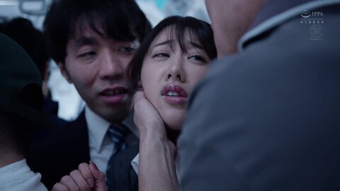 JUR-424 [4K] Unable To Move...200% Of The Rush-hour Commuters Are Licking Their Pants... Yuki Takeuchi