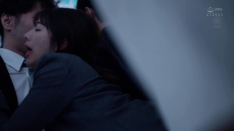JUR-424 [4K] Unable To Move...200% Of The Rush-hour Commuters Are Licking Their Pants... Yuki Takeuchi