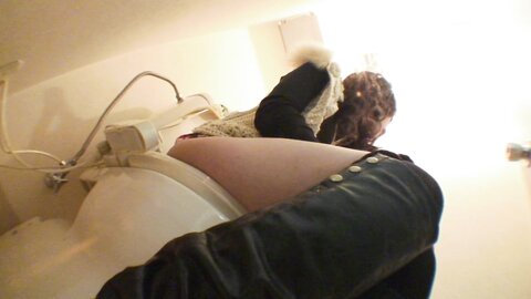 Japanese Sexy Babe Gets A Massive Dildo Into Pussy Before Asian Porn
